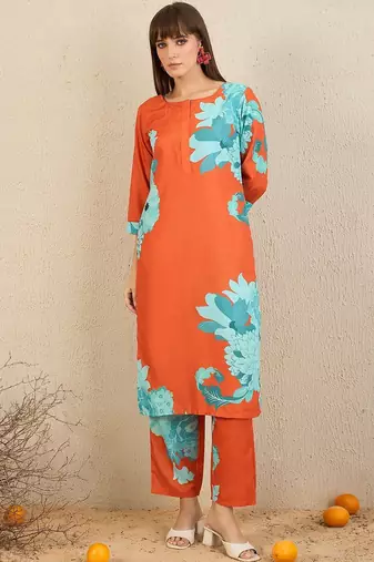 Floral Printed Straight Kurta With Trousers
