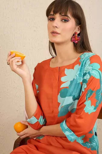 Floral Printed Straight Kurta With Trousers