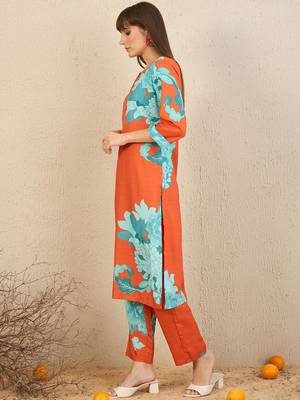 Floral Printed Straight Kurta With Trousers 4