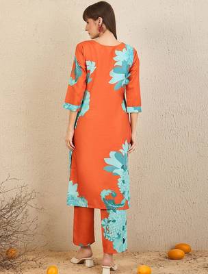 Floral Printed Straight Kurta With Trousers 5