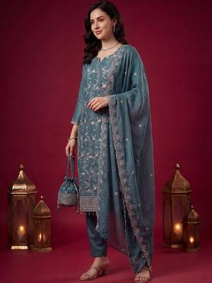 Women Floral Embroidered Regular Thread Work Kurta with Trousers & With Dupatta 3