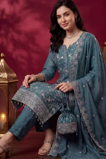 Women Floral Embroidered Regular Thread Work Kurta with Trousers & With Dupatta