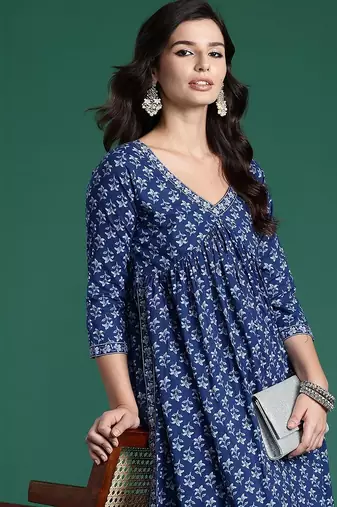 Women Floral Printed Empire Pure Cotton Kurta with Trousers