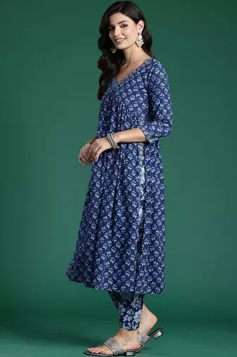 Women Floral Printed Empire Pure Cotton Kurta with Trousers