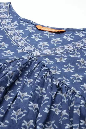 Women Floral Printed Empire Pure Cotton Kurta with Trousers
