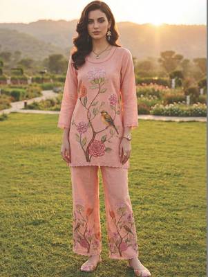Women Floral Printed Regular Sequinned Linen Kurta with Palazzos 1
