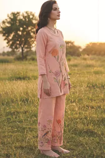 Women Floral Printed Regular Sequinned Linen Kurta with Palazzos