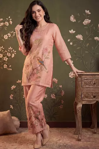 Women Floral Embroidered Regular Thread Work Linen Kurta with Trousers