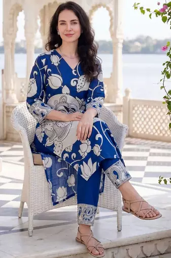 Women Ethnic Motifs Printed Regular Pure Cotton Kurta with Trousers