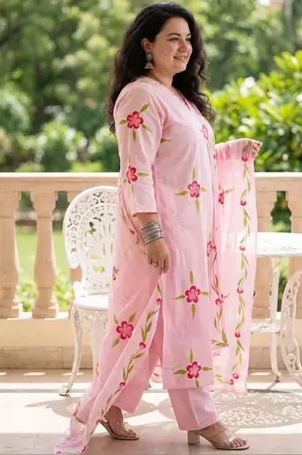 Plus Size Pink Printed Straight Kurta Trousers With Dupatta Set