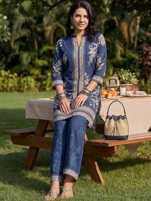 Women Bandhani Embroidered Regular Thread Work Kurta with Trousers 1