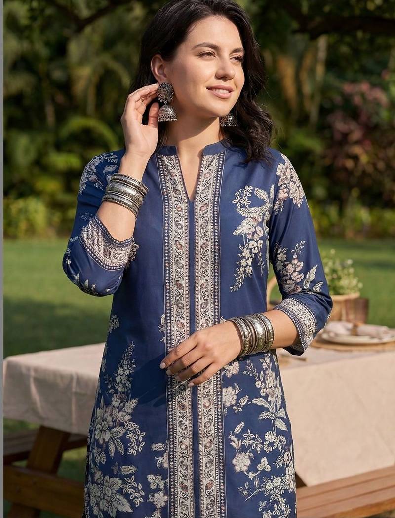 Women Bandhani Embroidered Regular Thread Work Kurta with Trousers