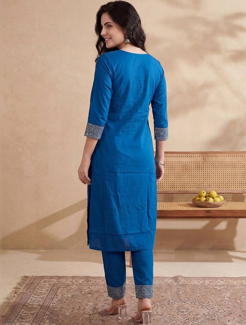 Women Ethnic Motifs Embroidered Regular Thread Work Kurta with Trousers