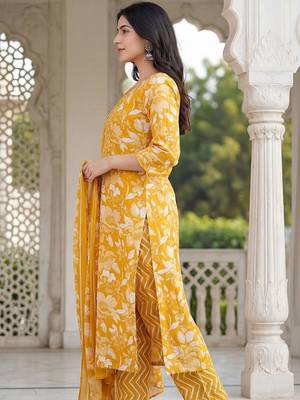 Women Floral Printed Regular Mirror Work Kurta with Trousers & With Dupatta 3