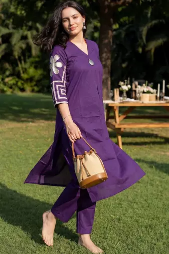 Women Embroidered Pleated Thread Work Pure Cotton Kurta with Trousers