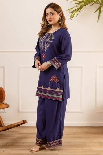 Women Ethnic Motifs Embroidered Regular Beads and Stones Kurta with Palazzos