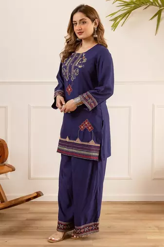 Women Ethnic Motifs Embroidered Regular Beads and Stones Kurta with Palazzos