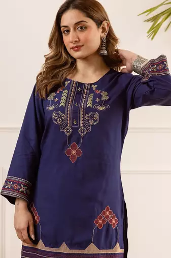 Women Ethnic Motifs Embroidered Regular Beads and Stones Kurta with Palazzos