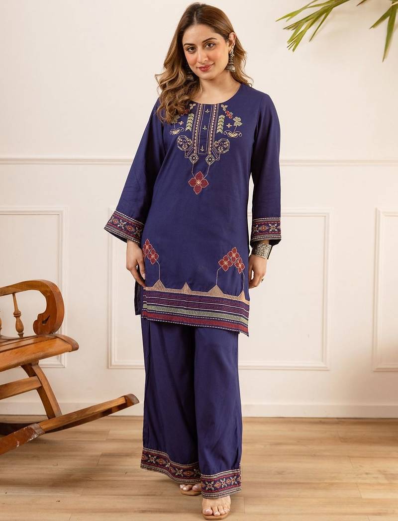 Women Ethnic Motifs Embroidered Regular Beads and Stones Kurta with Palazzos