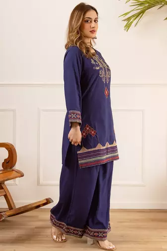 Women Ethnic Motifs Embroidered Regular Beads and Stones Kurta with Palazzos