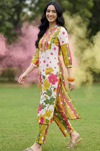 Women Floral Printed Regular Pure Cotton Kurta with Trousers