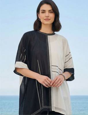 Women Colourblocked Regular Kurti with Trousers 2