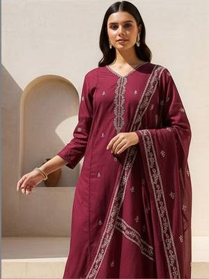 women ethnic motifs embroidered regular thread work  cotton kurta with trousers & with dupatta 2