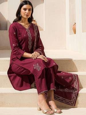 women ethnic motifs embroidered regular thread work  cotton kurta with trousers & with dupatta 4