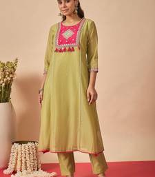 Women Ethnic Motifs Embroidered Regular Mirror Work Kurta with Trousers & With Dupatta