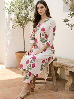 Women Floral Printed Regular Pure Cotton Kurta with Trousers 1