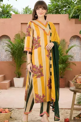 Women Printed Regular Pure Cotton Kurta with Trousers & With Dupatta
