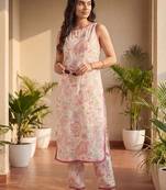 Women Floral Printed Regular Pure Cotton Kurta with Trousers