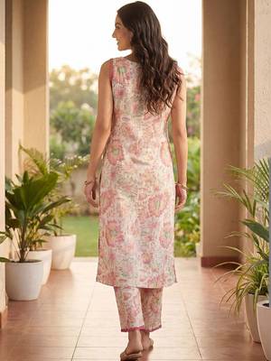 Women Floral Printed Regular Pure Cotton Kurta with Trousers 3
