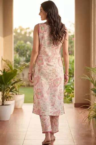 Women Floral Printed Regular Pure Cotton Kurta with Trousers