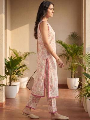 Women Floral Printed Regular Pure Cotton Kurta with Trousers 4