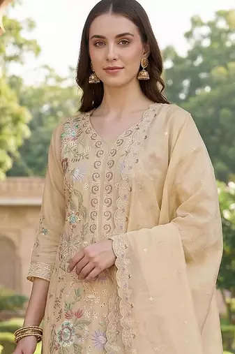 women floral embroidered regular thread work  cotton kurta with trousers & with dupatta