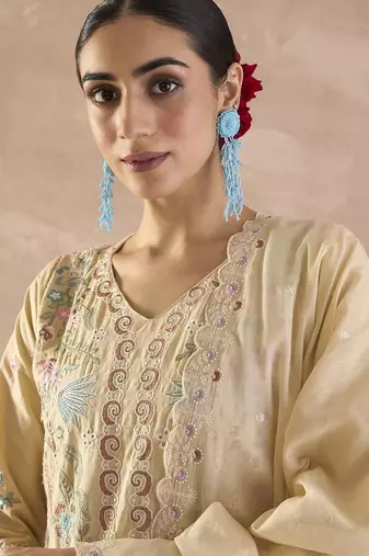 women floral embroidered regular thread work  cotton kurta with trousers & with dupatta
