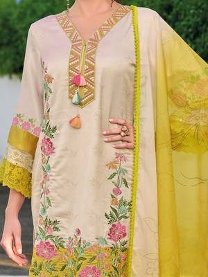 Women Floral Printed Regular Mirror Work Kurta with Trousers & With Dupatta 3