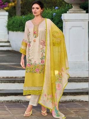 Women Floral Printed Regular Mirror Work Kurta with Trousers & With Dupatta 4