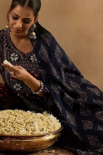 Women Ethnic Motifs Printed Regular Mirror Work Pure Cotton Kurta with Trousers & With Dupatta