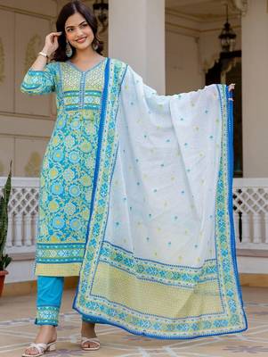 Women Floral Printed Regular Thread Work Pure Cotton Kurta with Trousers & With Dupatta 6