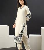 Women Floral Embroidered Regular Thread Work Kurta with Palazzos