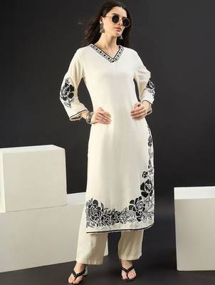 Women Floral Embroidered Regular Thread Work Kurta with Palazzos 5