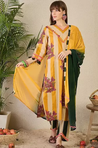Women Floral Printed Regular Pure Cotton Kurta with Trousers & With Dupatta