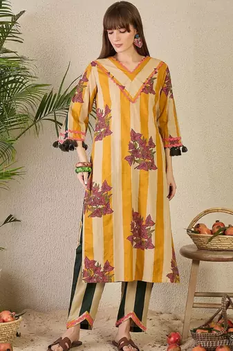 Women Floral Printed Regular Pure Cotton Kurta with Trousers & With Dupatta