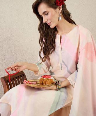 Women Floral Printed Regular Linen Kurta with Trousers & With Dupatta 6