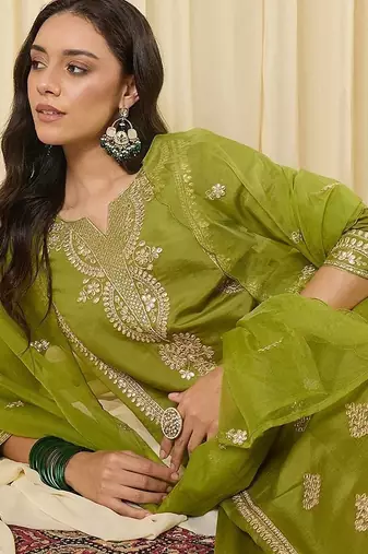 Women Ethnic Motifs Embroidered Regular Sequinned Kurta with Trousers & With Dupatta
