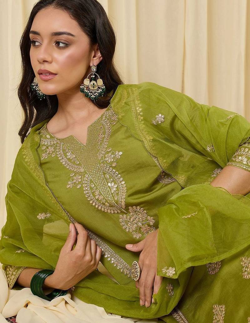 Women Ethnic Motifs Embroidered Regular Sequinned Kurta with Trousers & With Dupatta
