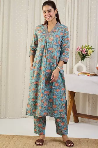 Floral Printed V-Neck Pure Cotton A-Line Kurta With Trousers