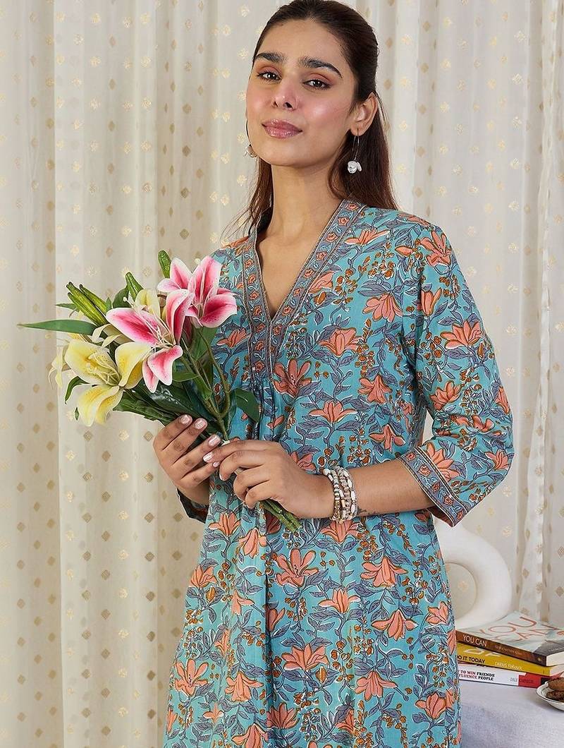 Floral Printed V-Neck Pure Cotton A-Line Kurta With Trousers